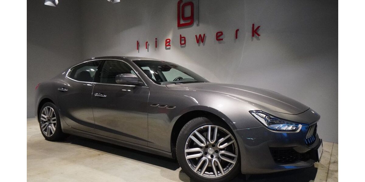 Maserati Ghibli 54.000 km 39.941 € Duisburg 47228