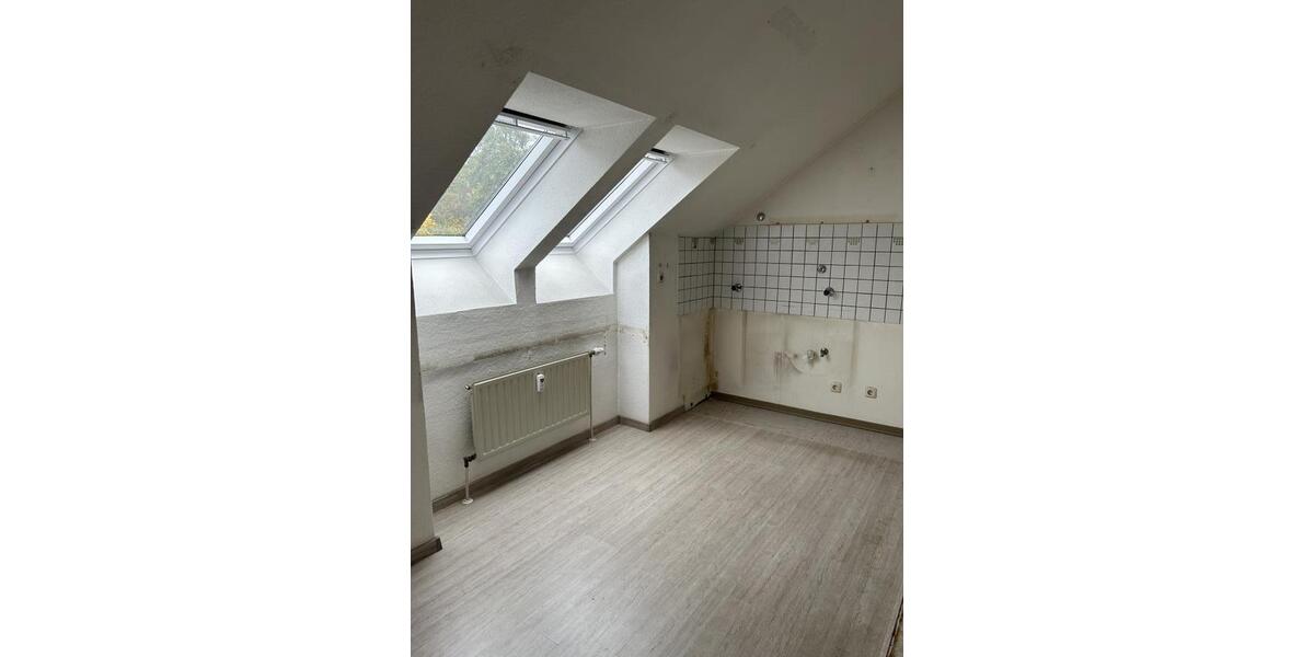 Dachgeschoßwohnung Gelsenkirchen Ückendorf - 2.5 Zimmer, 65 m&sup2;, 386&euro; | Angebot:22615987