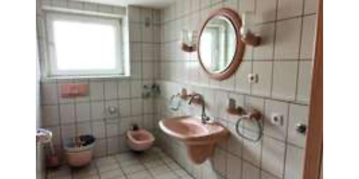 Etagenwohnung Herten Bertlich - 5 Zimmer, 144 m&sup2;, 1.075&euro; | Angebot:25342933