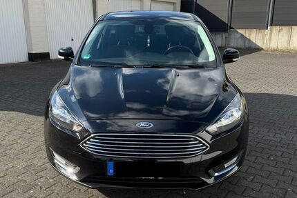 Ford Focus 68.000 km 8.499 &euro; Oer-Erkenschwick 45739