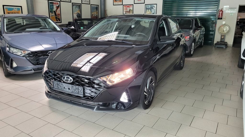 Hyundai i20 60.900 km 13.450 &euro; Oberhausen 46049