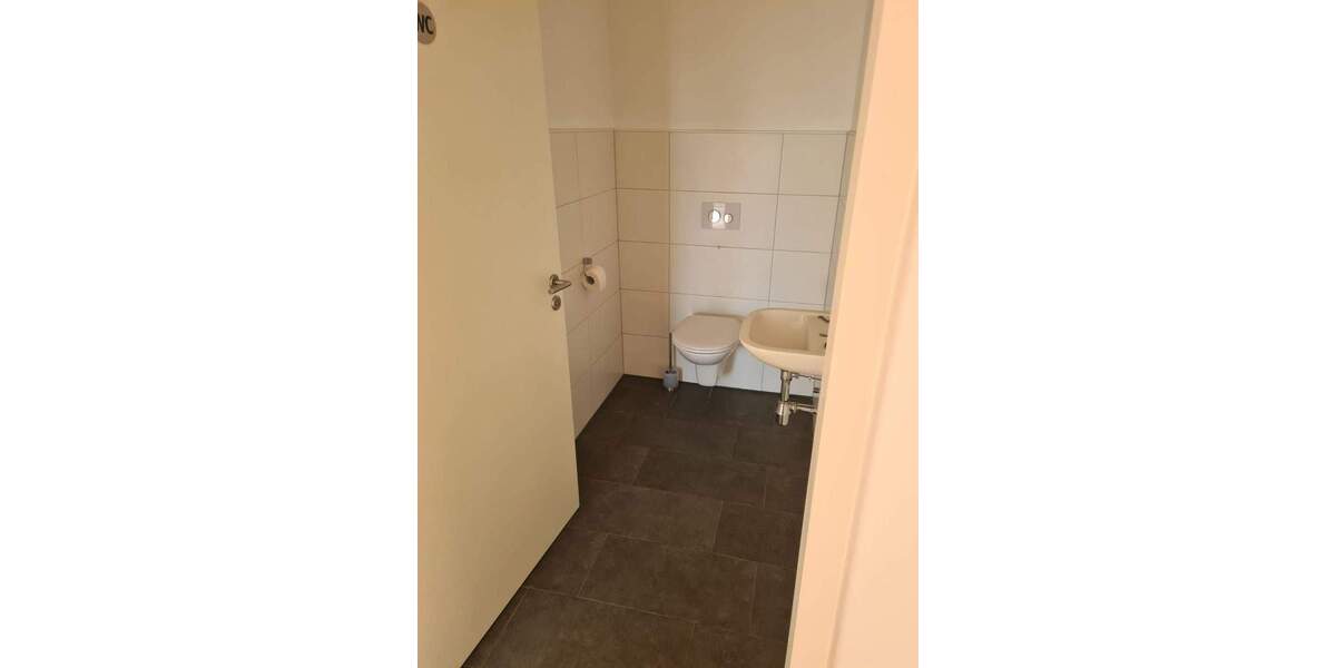 Etagenwohnung Moers Moers-Mitte - 3 Zimmer, 94 m&sup2;, 999&euro; | Angebot:24802682