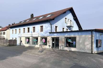 Einzelhandel in Oberding 1.810 € 178 m²