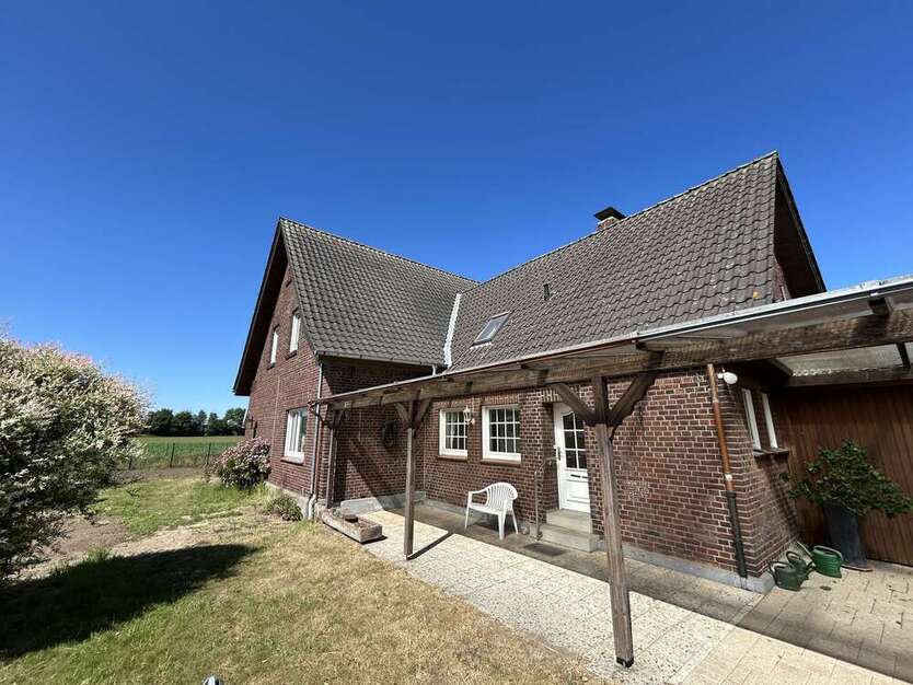 Haus zum Mieten in Hamminkeln-Dingden 800 € 250 m²