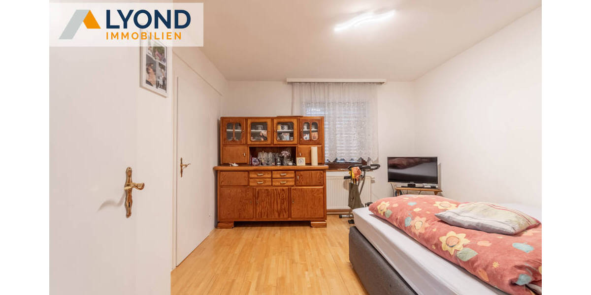 Exponierte Lage in Moers-Kapellen Doppelhaushälfte mit Potenzial- ruhige und zentrale Lage 8 zimmer