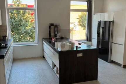 Haus Duisburg Laar - 25 Zimmer, 826 m&sup2;, 1.500.000&euro; | Angebot:25549193