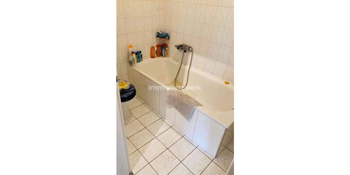 Mehrfamilienhaus mit 7 Wohnungen, Garage und ein Einfamilienhaus als Paket in Herne-Süd 1 zimmer