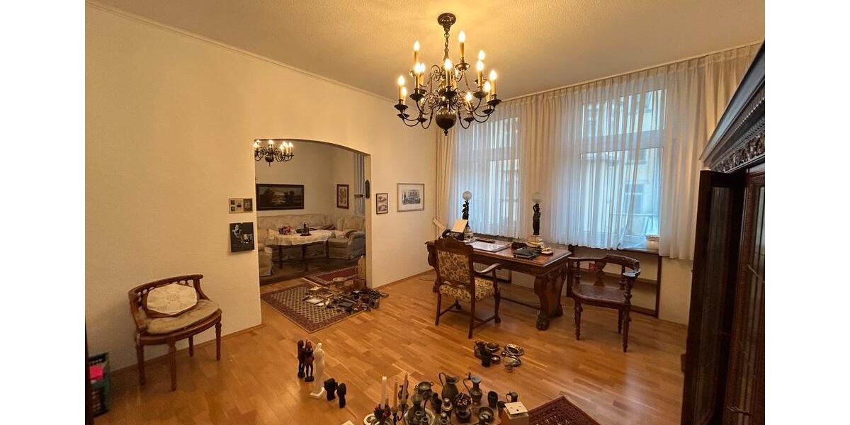 Mietwohnung (125qm Wohnfläche - 1. Etage - Kaltmiete 900€) 5 zimmer