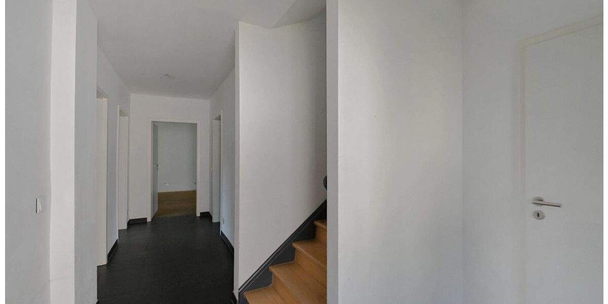 Höseler Familien-Herzstück! Restauriertes, freistehendes 30er-Jahre-Haus mit tollem Garten 8 zimmer