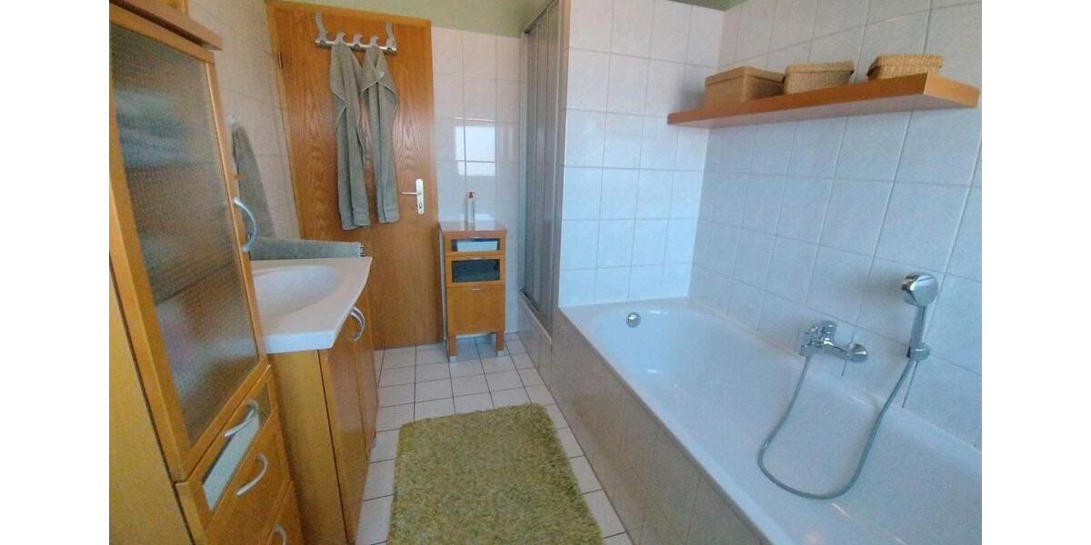 Dachgeschoßwohnung Oberhausen Osterfeld - 3.5 Zimmer, 75 m&sup2;, 160.000&euro; | Angebot:26789604