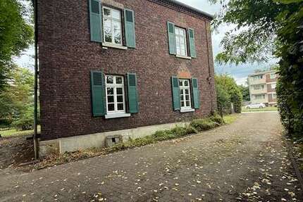 Haus zum Mieten in Duisburg 2.000 € 275 m² 5 zimmer