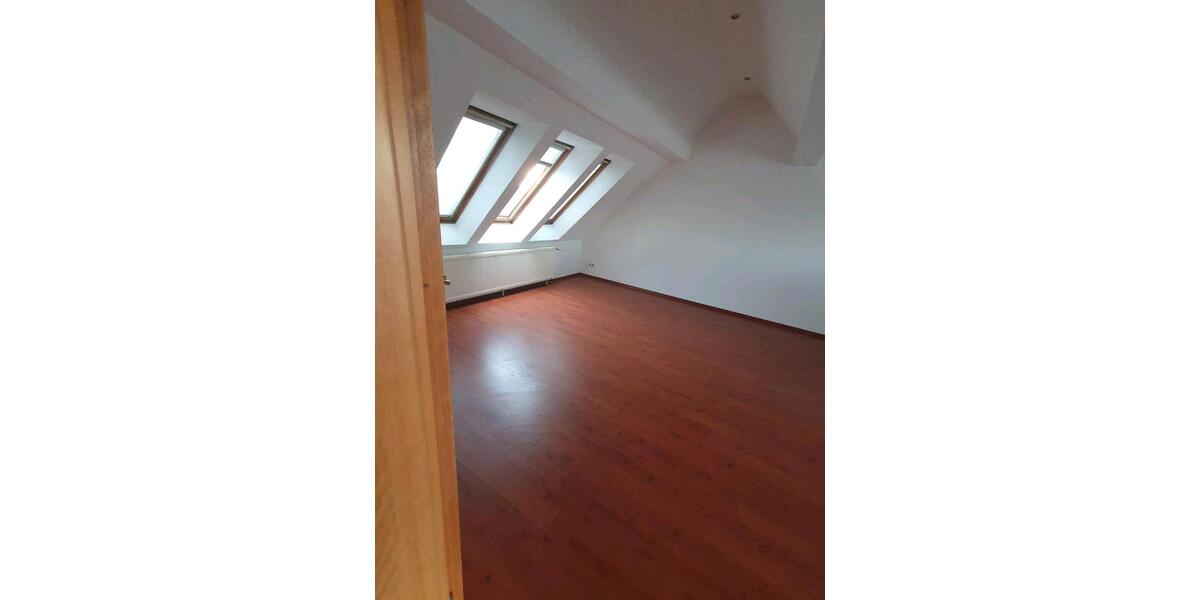 Dachgeschoßwohnung Gelsenkirchen - 2 Zimmer, 96 m&sup2;, 139.000&euro; | Angebot:25636925