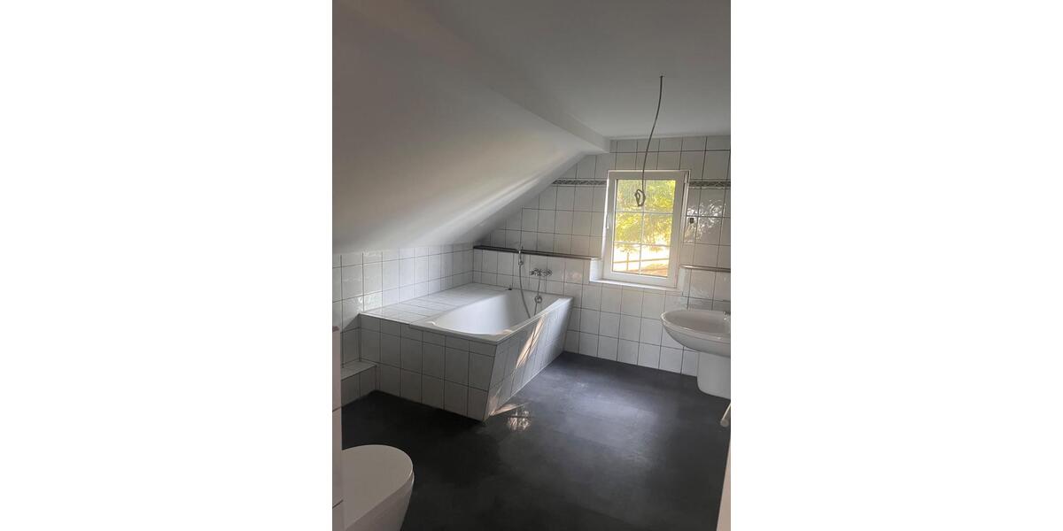 Einfamilienhaus Sprockhövel - 5 Zimmer, 120 m&sup2;, 1.700&euro; | Angebot:27614826