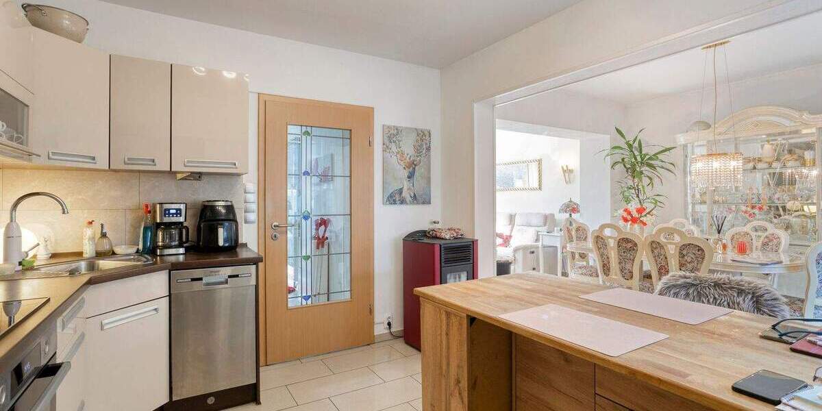 Mehrfamilienhaus, Wohnhaus Oberhausen Buschhausen - 7 Zimmer, 217 m&sup2;, 330.000&euro; | Angebot:25601939