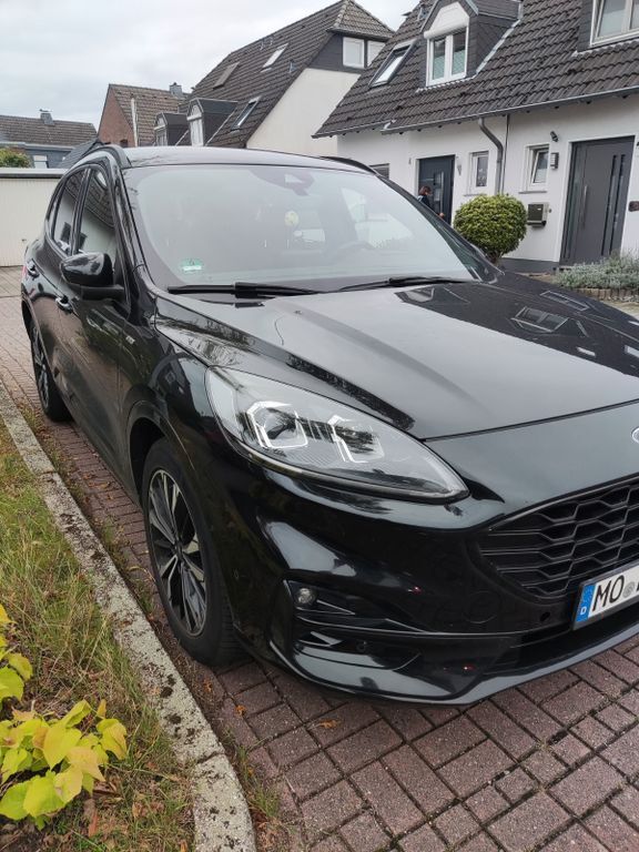 Ford Kuga 109.000 km 20.500 € Moers 47443