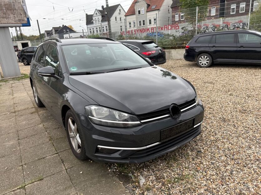 VW Golf 127.000 km 9.250 € Herne 44629