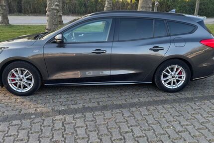 Ford Focus 63.000 km 17.500 &euro; Oberhausen 46119