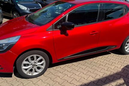 Renault Clio 118.000 km 7.999 &euro; Essen 45147