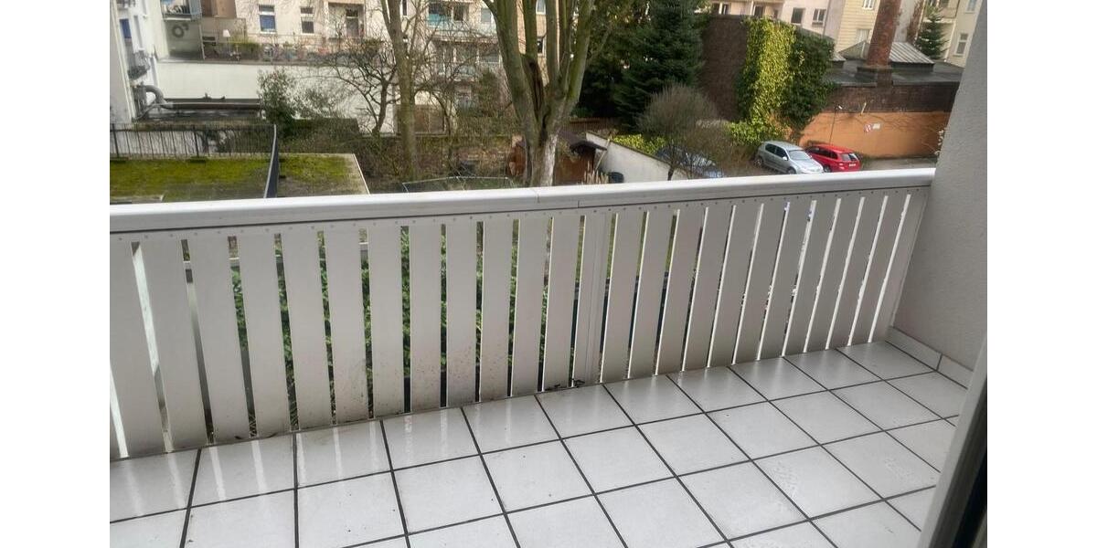 Etagenwohnung Mülheim an der Ruhr Linksruhr - 3 Zimmer, 97 m&sup2;, 750&euro; | Angebot:25230102