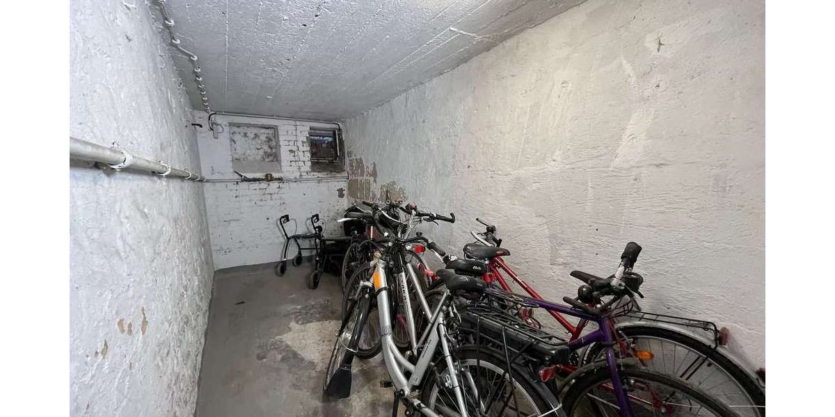 Lukratives Wohn-& Geschäftshaus mit 8 Whg, 3 Gewerben und 2 Keller Lagerflächen + Antenne in Bochum 43 zimmer