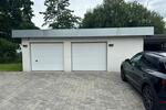 Einfamilienhaus Bungalow KFW45 mit 3 Garagen und Carport