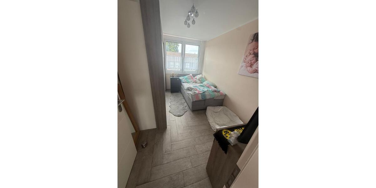 Doppelhaushälfte Oberhausen Biefang - 7 Zimmer, 161 m&sup2;, 1.950&euro; | Angebot:27615887