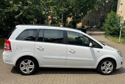 Opel Zafira 210.000 km 2.300 &euro; Essen 45144
