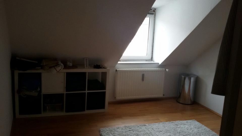 Dachgeschoßwohnung Bochum Günnigfeld - 2.5 Zimmer, 100 m&sup2;, 730&euro; | Angebot:26621352