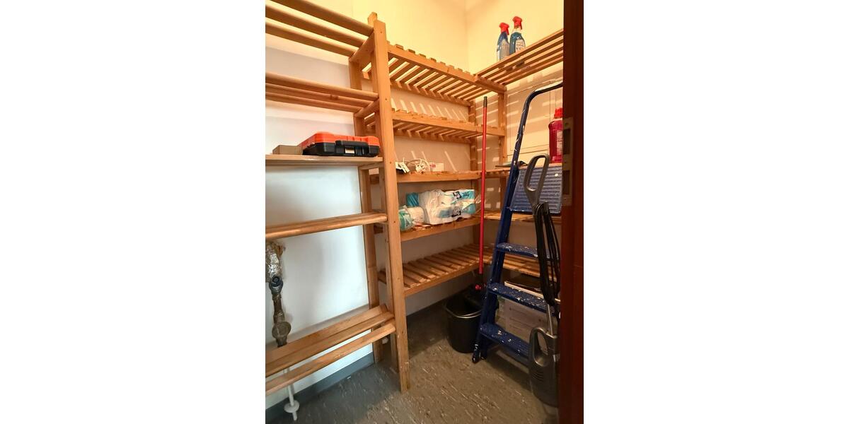 Etagenwohnung Velbert Velbert-Mitte - 2 Zimmer, 60 m&sup2;, 1.400&euro; | Angebot:27600972