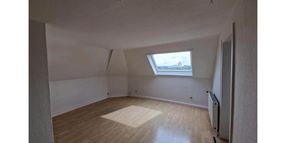 Dachgeschoßwohnung Essen Stadtbezirk IV - 2 Zimmer, 40 m&sup2;, 370&euro; | Angebot:25538414
