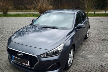 Hyundai i30 116.000 km 12.499 &euro; Oberhausen 46145