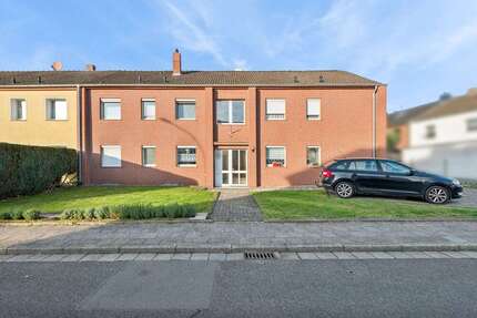 Haus zum Kaufen in Neukirchen-Vluyn 559.000 € 232 m² 10 zimmer