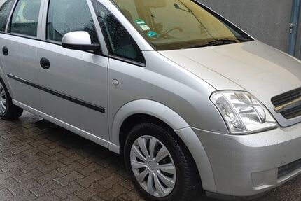 Opel Meriva 124.700 km 2.499 &euro; Essen 45326