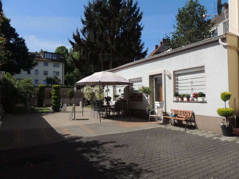 Haus zum Kaufen in Essen 610.000 € 410 m² 14 zimmer