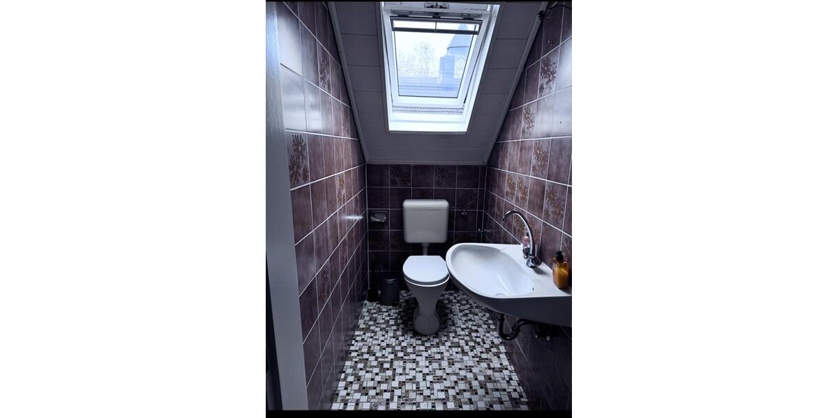 Reihenhaus Gelsenkirchen Rotthausen - 7 Zimmer, 155 m&sup2;, 1.478&euro; | Angebot:26261673