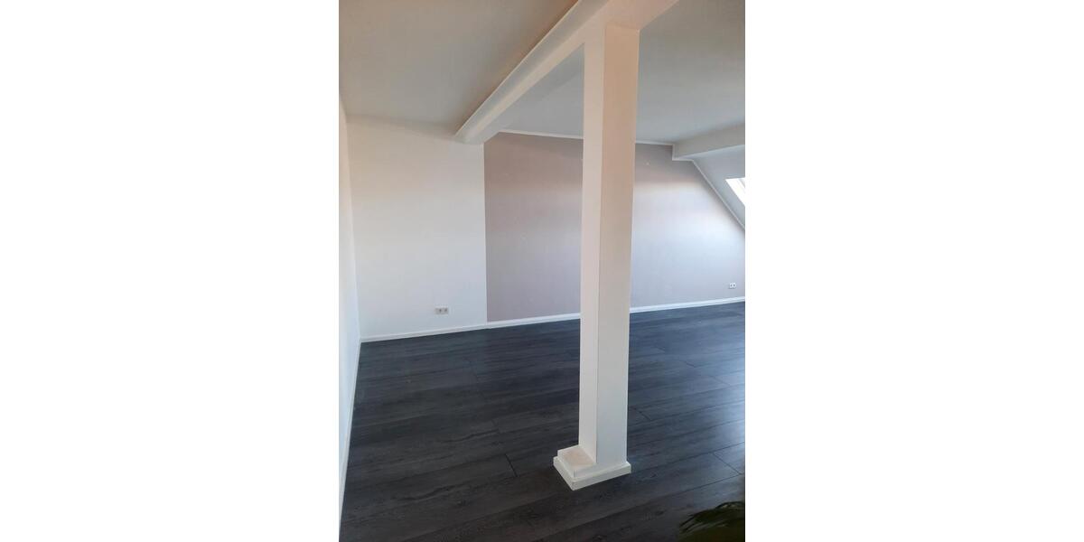 Dachgeschoßwohnung Essen Stadtbezirk II - 5 Zimmer, 124 m&sup2;, 1.470&euro; | Angebot:27621026