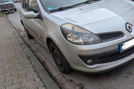 Renault Clio 199.670 km 1.500 &euro; Gelsenkirchen 45899