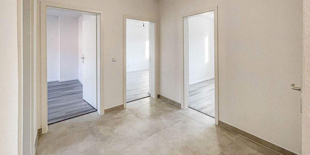 frisch renoviert - ruhige Lage - Balkon 3 zimmer