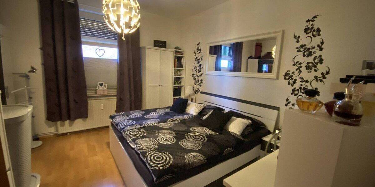 Mehrfamilienhaus, Wohnhaus Oberhausen Sterkrade-Mitte - 8 Zimmer, 201 m&sup2;, 289.000&euro; | Angebot:26908926