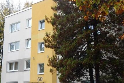 Perfekte Lage und bezugsfertig renoviert: barrierearme 3-Raum-Wohnung mit Balkon 3 zimmer