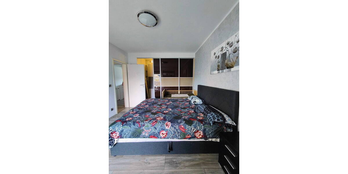 Reihenendhaus Duisburg Hochemmerich - 8 Zimmer, 160 m&sup2;, 498.000&euro; | Angebot:26188390