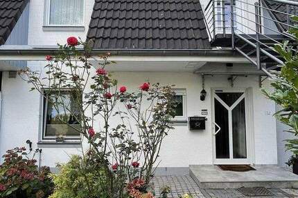 Haus Rheinberg - 8 Zimmer, 255 m&sup2;, 749.000&euro; | Angebot:24856052