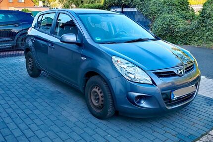 Hyundai i20 144.000 km 2.950 &euro; Marl 45768