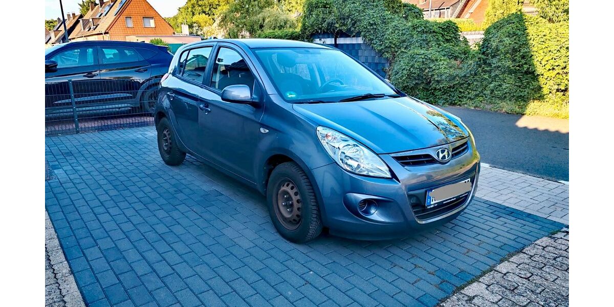Hyundai i20 144.000 km 2.950 &euro; Marl 45768