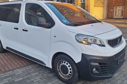 Peugeot Traveller 182.000 km 12.600 &euro; Mülheim an der Ruhr 45473