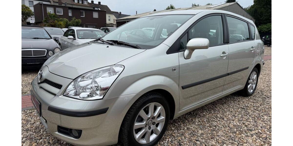 Toyota Corolla Verso 68.000 km 6.990 &euro; Gelsenkirchen 45881