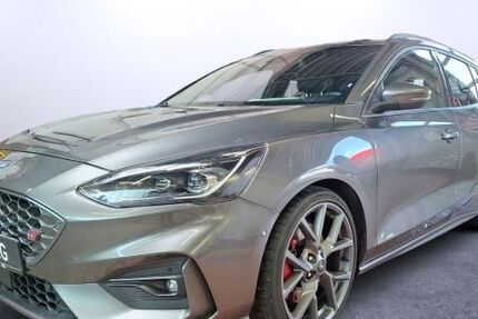 Ford Focus 67.270 km 21.950 &euro; Gelsenkirchen 45881