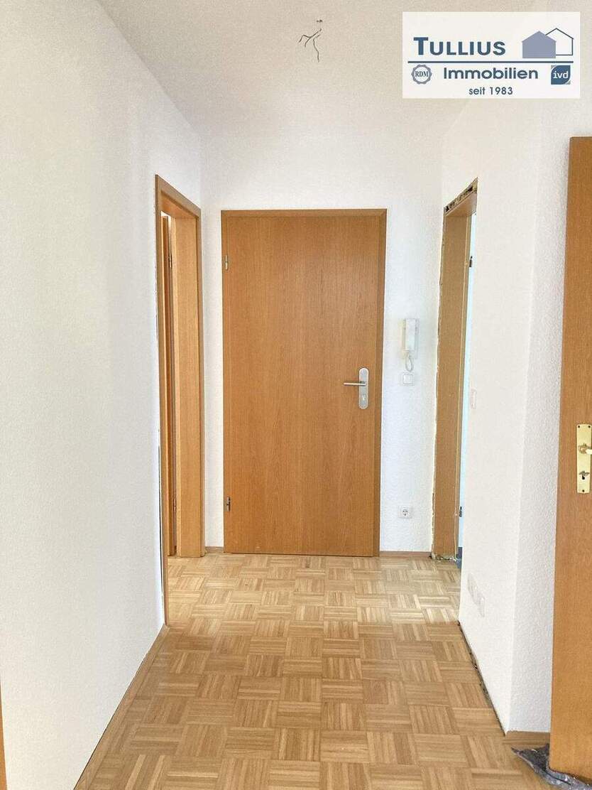 3-Zimmer-DG-Wohnung mit Balkon und Einbauküche in Essen-Borbeck 3 zimmer