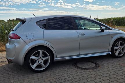 Seat Leon 204.000 km 4.000 &euro; Duisburg 47178