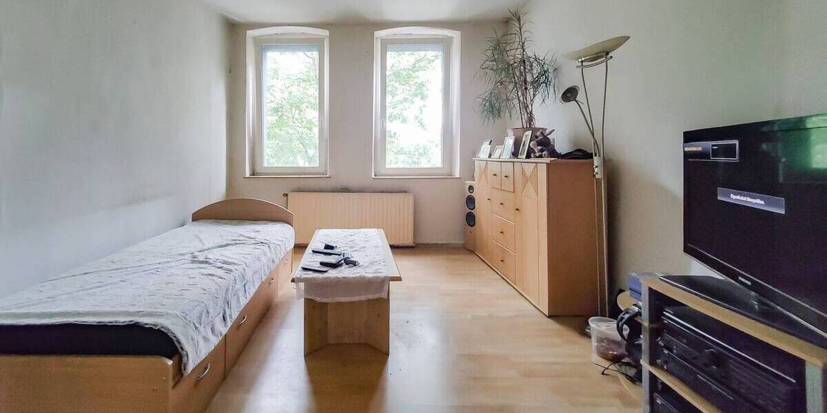 Einfamilienhaus + Mehrfamilienhaus - 7 Einheiten - 5 Garagen - freistehend 1 zimmer